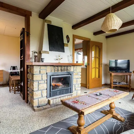 Quaint In With Private Garden Chiny